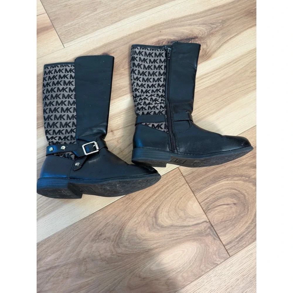 Michael Kors Emma Maude Boots Girls Size 2 Black Tan Monogram Riding Buckle
